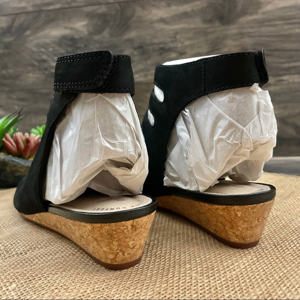 Clarks 8W Abigail Sing Low Wedge Gladiator Sandal - Picture 7 of 11
